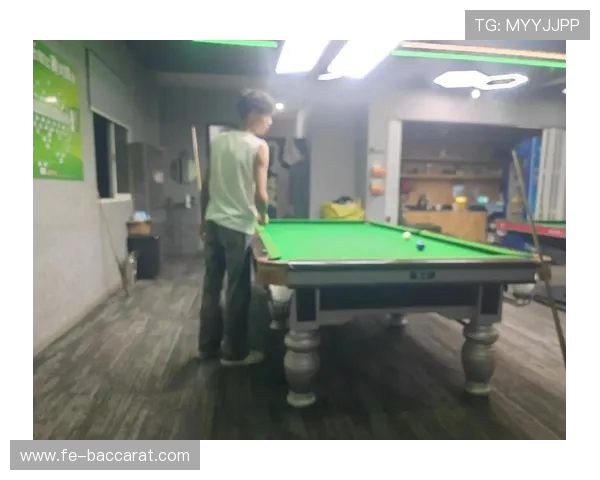 台球厅内游戏机的多种用途与娱乐价值解析